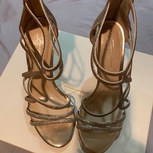 Vince Camuto IM-RAINEE Champagne Size 7